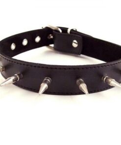 Rouge Spiked Collar with 1 inch Spikes Black